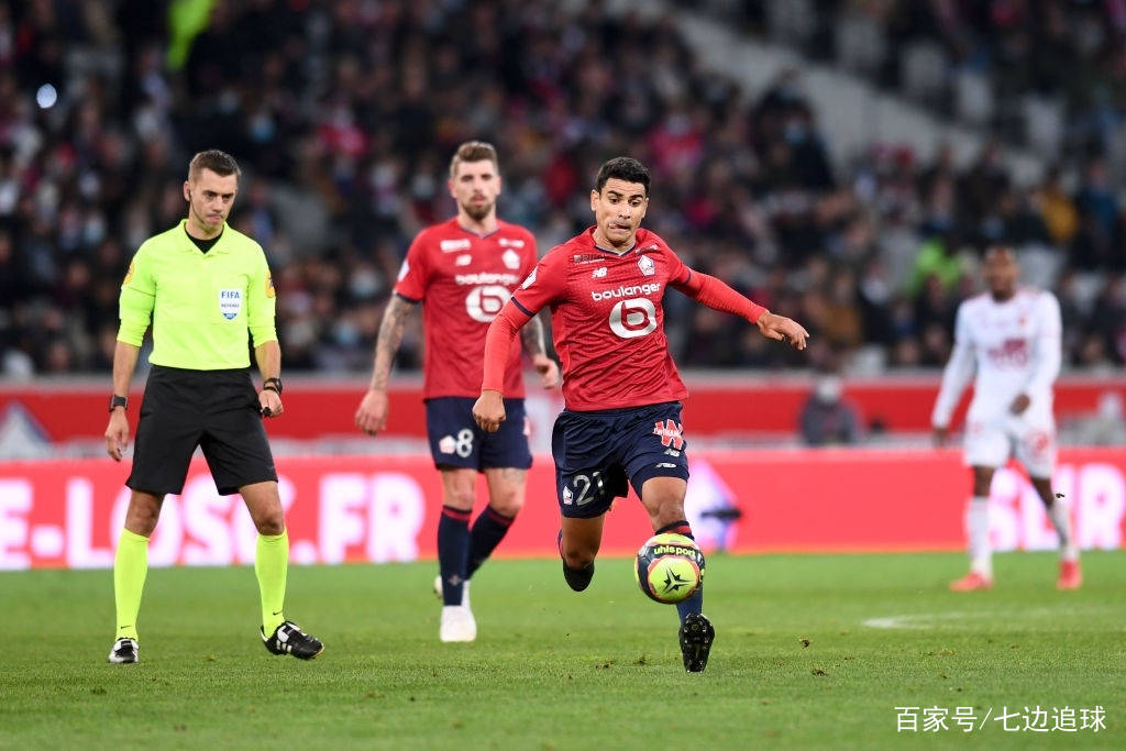 赛地聚焦——社区盾今夜热度飙升,马赛遗憾出局,悬念犹存,轮换策略成焦点 赛地聚焦——社区盾今夜热度飙升,马赛遗憾出局,悬念犹存,轮换策略成焦点