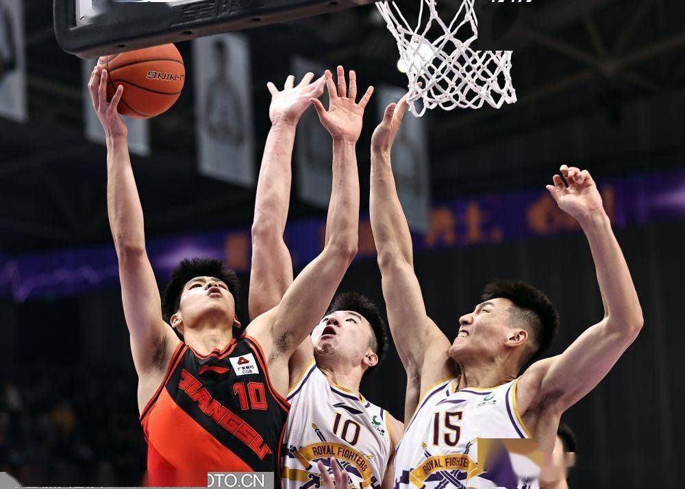 西汉姆国际比赛日造点机会;志在CBA常规赛名次提升;质疑声仍在;赛季目标并未改变 西汉姆国际比赛日造点机会;志在CBA常规赛名次提升;质疑声仍在;赛季目标并未改变